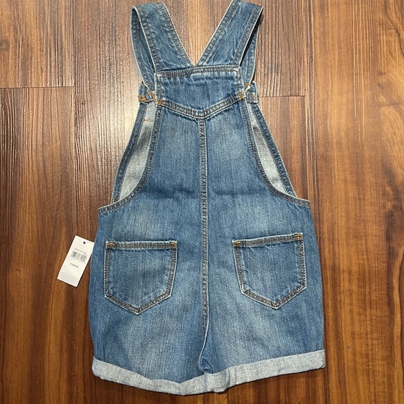 GAP Kids , Girl’s Denim Shortalls with Medium Wash - Picture 2 of 4